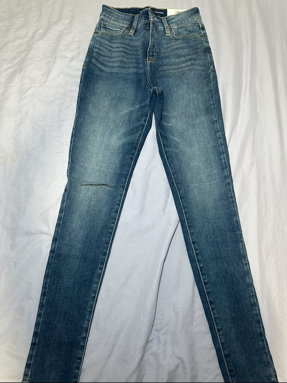 NWT INC High Rise Distressed Knee Slit Skinny Jeans Medium Wash